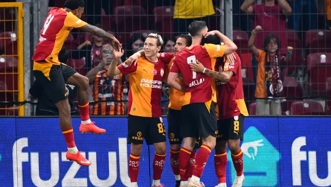 Galatasaray, Liderlik İçin Başakşehir Deplasmanında: Leao ve Deniz Gül Sahne Alıyor!