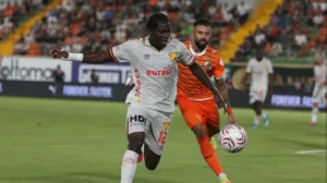 Göztepe, Alanyaspor Deplasmanında İki Kez Öne Geçtiği Maçtan Bir Puanla Ayrıldı