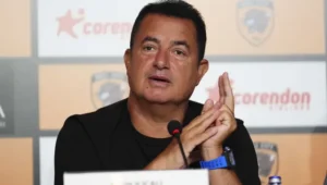 Acun Ilıcalı'nın Hull City'si Premier Lig'de Tarih Yazıyor! Tzolakis Detayı...