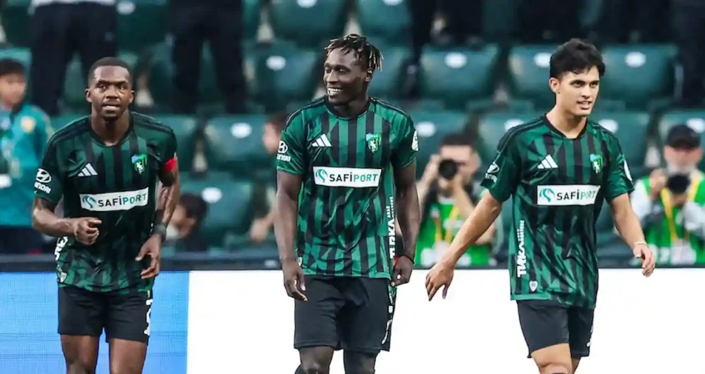 Kocaelispor Evinde Gaziantep FK'yi 2-0 Devirdi