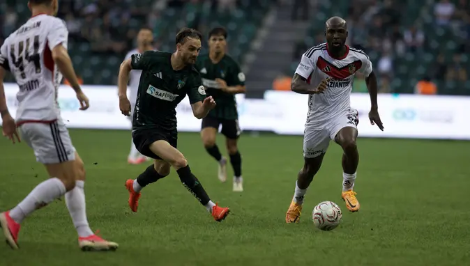Kocaelispor'da Çifte Sakatlık Şoku: Zoukrou ve Haidara'nın Sağlık Durumu Belli Oldu