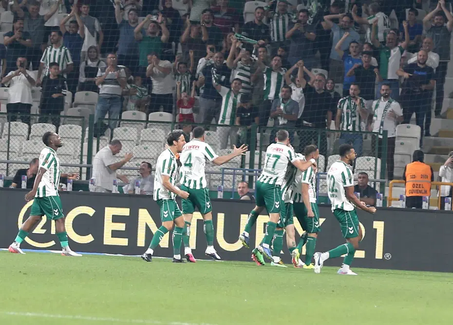 Konyaspor'dan Erken Baskın: Trabzonspor'u Tek Golle Devirip İlk Puanlarını
