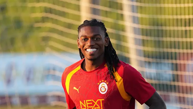 Galatasaray'dan 80 Milyon Avroluk Yeni Sezon Operasyonu: Rafael Leao ve Genç Yıldızlar
