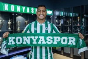 Mostafa Mohamed Yeniden Süper Lig'de: Konyaspor'dan 3 Yıllık İmza