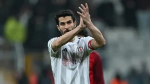 Beşiktaş'ın Efsanesi Necip Uysal'dan Yeni Kariyer Adımı: Antrenörlük Serüveni Başlıyor