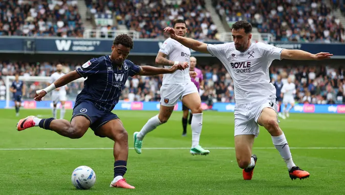 The Den'de 14 Yıl Sonra Tarihi Derbi: Millwall ve West Ham Yenişemedi (2-2)