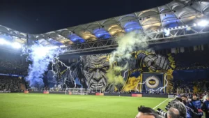 Dünya Basınında Fenerbahçe Depremi: Frankenstein Koreografisi, Kartal'ın İstifası ve Yıldırım'ın Vetosu