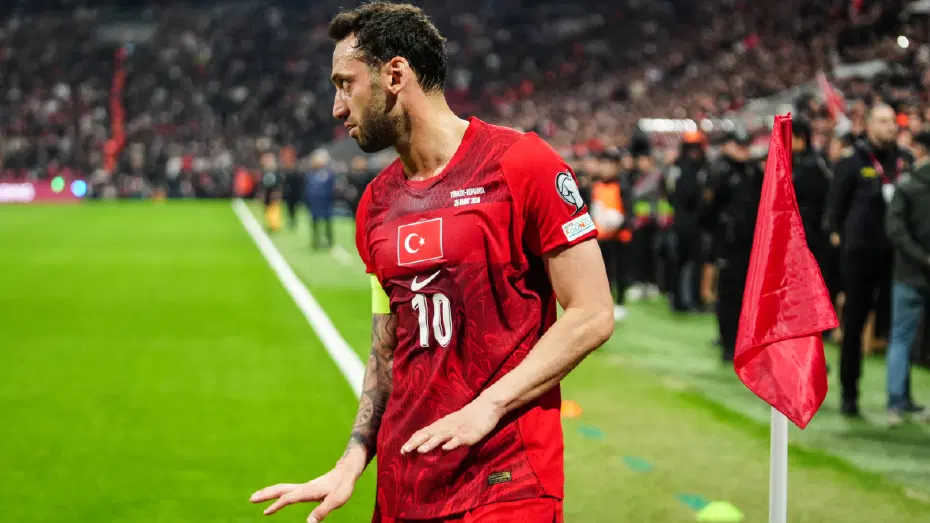 Juventus'tan Yılın Transfer Bombası: Hakan Çalhanoğlu Radarda!