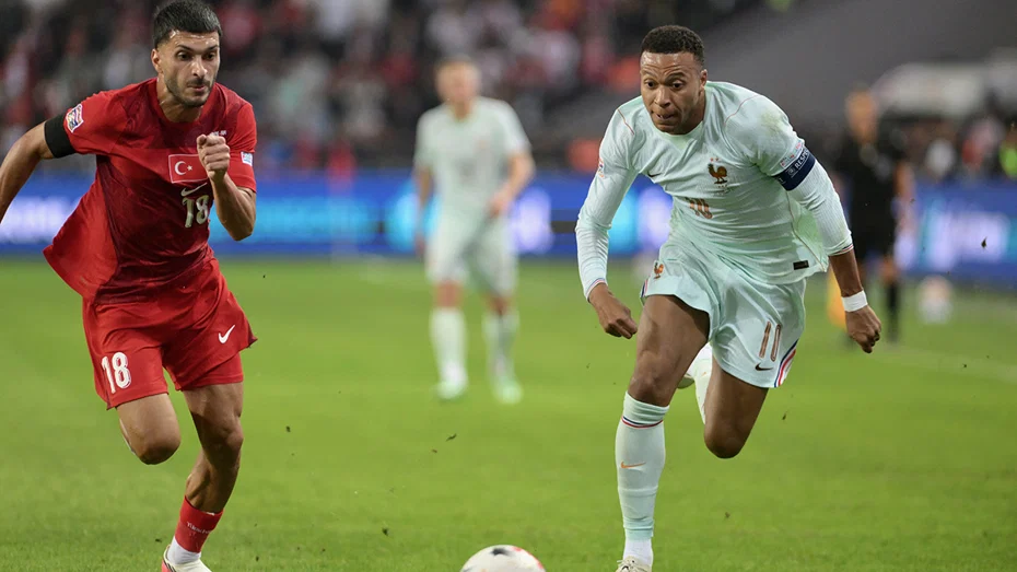 Fransa, Türkiye'yi 1-0 Geçti: Zidane Tarih Yazdı, Mbappe Sakatlandı