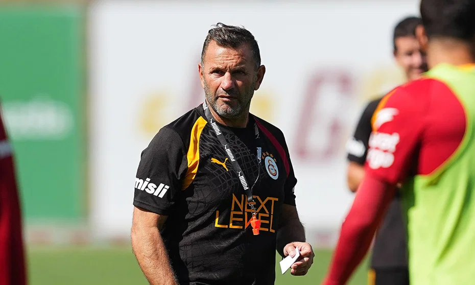 Galatasaray'da Okan Buruk'tan Neşter: Yıldız İsimler Kulübeye Çekiliyor