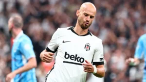 Beşiktaş - Erzurumspor Maçındaki Tartışmalı Kararlar: Trio Ekibi Noktayı Koydu
