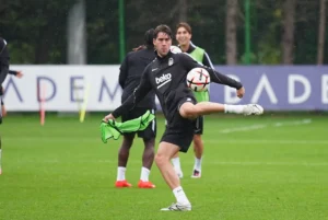 Beşiktaş'ta Kocaelispor Mesaisi: Vlahovic Döndü, Kaptan Orkun Kökçü Belirsiz