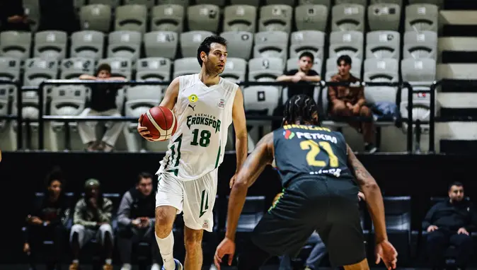Esenler Erokspor Aliağa Petkimspor'u 96-87 Devirdi: Sezonun İlk Galibiyeti!