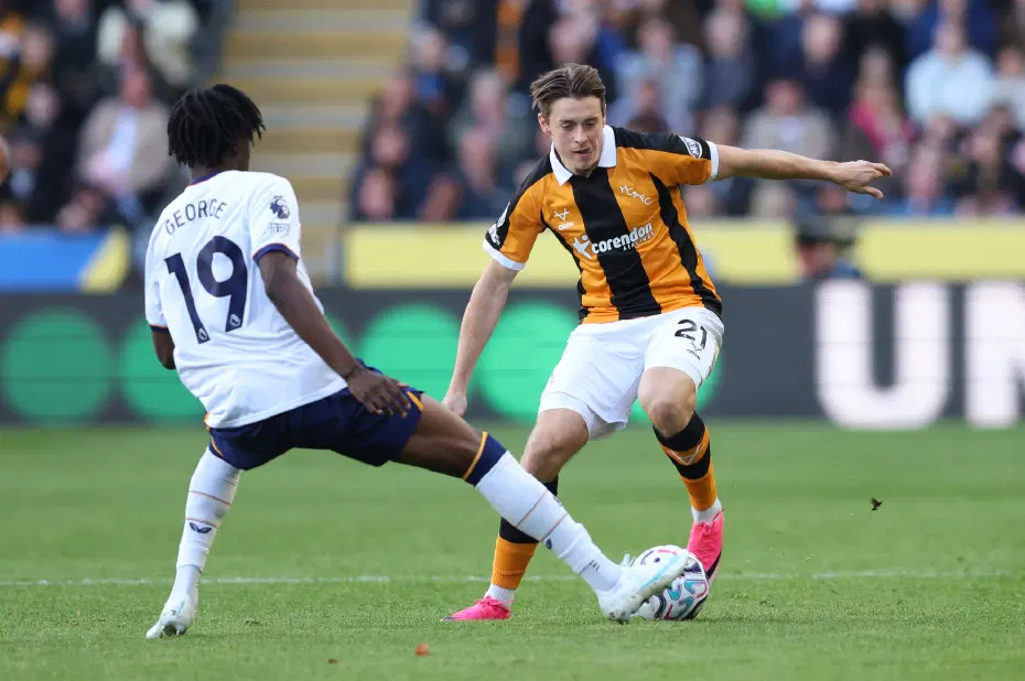 Acun Ilıcalı'nın Yıldızı Belloumi'den Hayat Öpücüğü: Hull City, Everton ile Yenişemedi