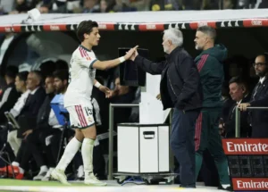 Real Madrid - Sevilla Maçında Arda Güler Krizi: Mourinho'dan VAR ve Kırmızı Kart İddialarına Yanıt